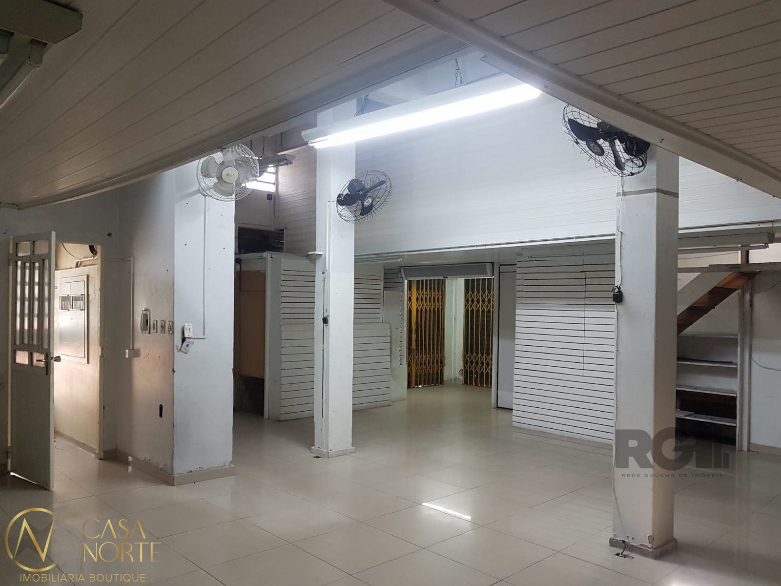 Prédio Comercial à venda , 300m², Avenida Bento Gonçalves no bairro Partenon em Porto Alegre