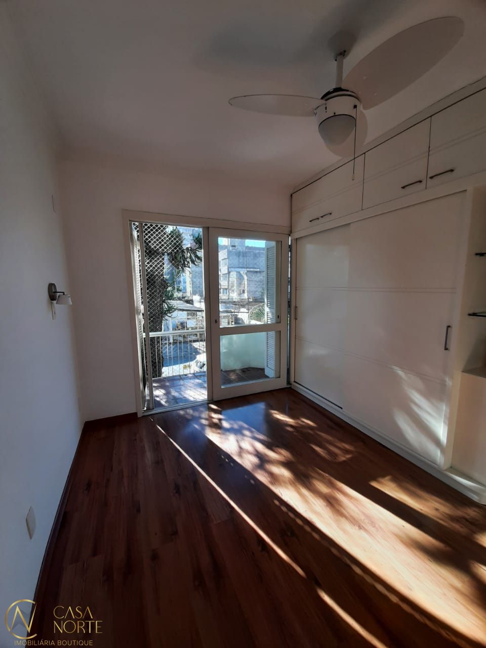 Apartamento à venda com 2 quartos, 62m², 1 vaga, Avenida Lavras no bairro Petrópolis em Porto Alegre
