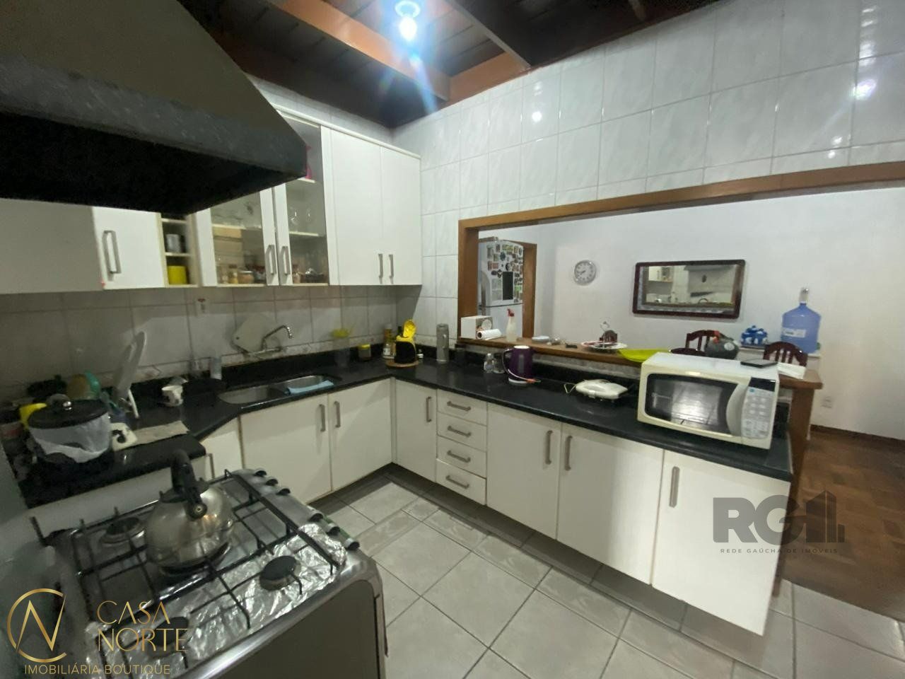Casa à venda com 3 quartos, 156m², 1 suíte, 2 vagas, Rua Barão do Amazonas no bairro Partenon em Porto Alegre