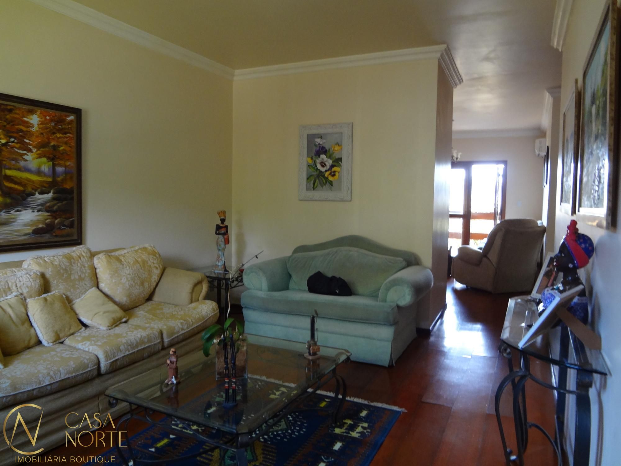 Casa à venda com 3 quartos, 230m², 1 suíte, 3 vagas, Rua Professor Leonardo Tochtrop no bairro Aberta dos Morros em Porto Alegre