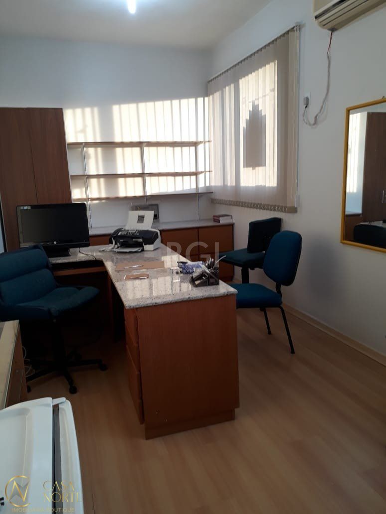 Sala Comercial à venda com 1 quarto, 20m², Avenida Cristóvão Colombo no bairro Moinhos de Vento em Porto Alegre