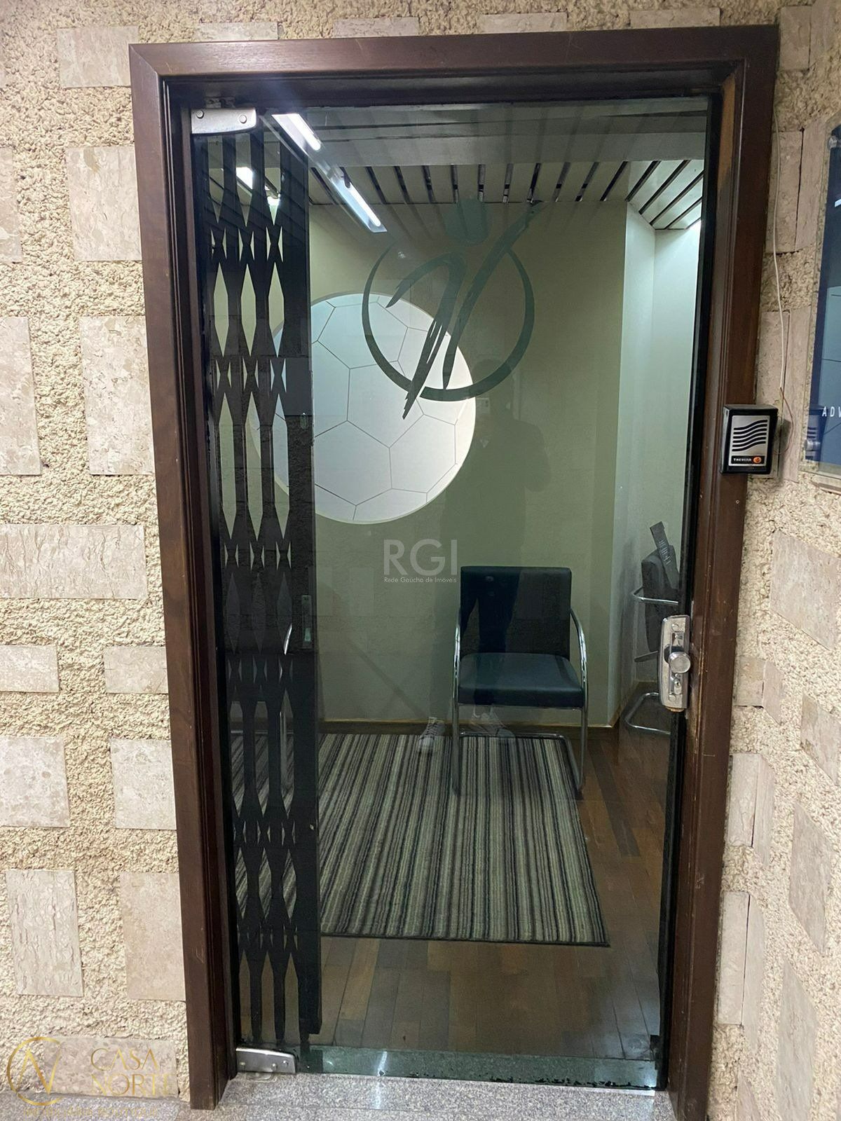 Sala Comercial à venda , 139m², Rua Riachuelo no bairro Centro Histórico em Porto Alegre