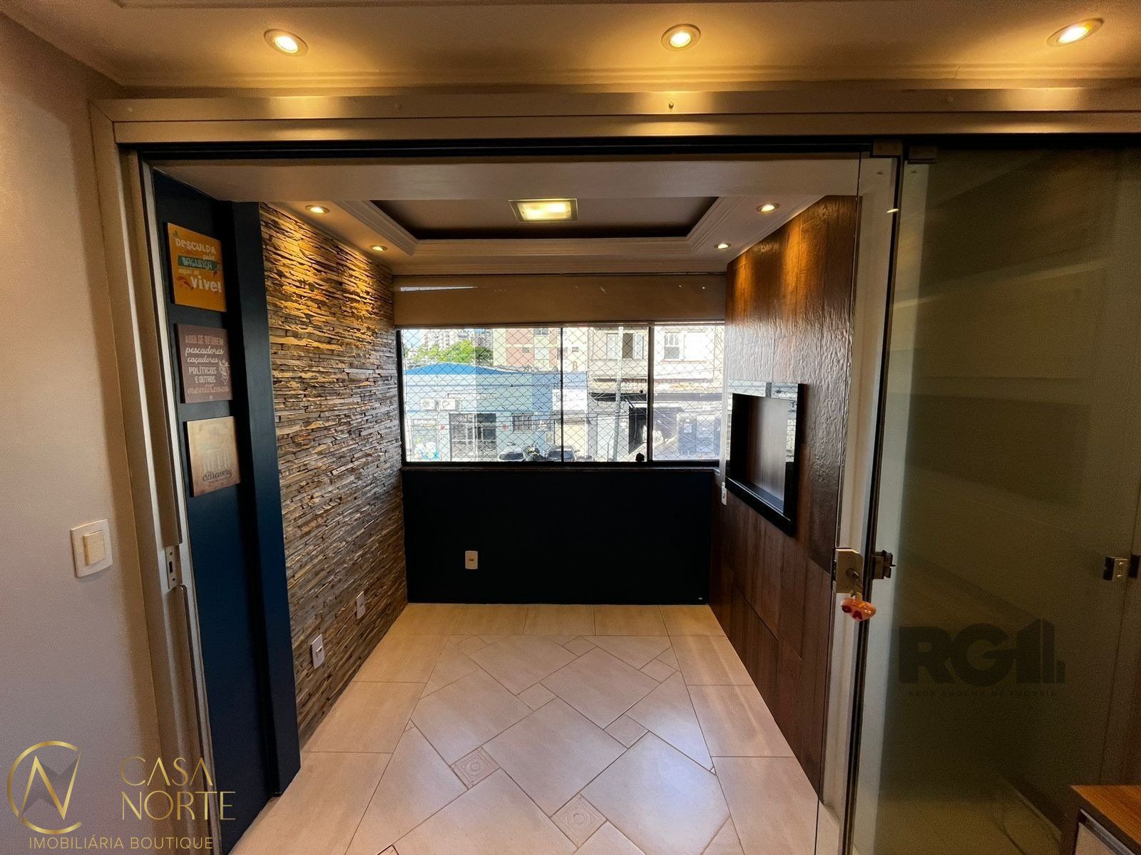Apartamento à venda com 2 quartos, 69m², 1 suíte, 1 vaga, Rua Livramento no bairro Santana em Porto Alegre