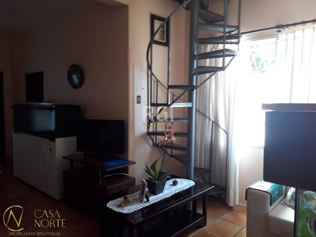 Casa à venda com 3 quartos, 200m², 1 suíte, 1 vaga, Rua Livramento no bairro Santana em Porto Alegre