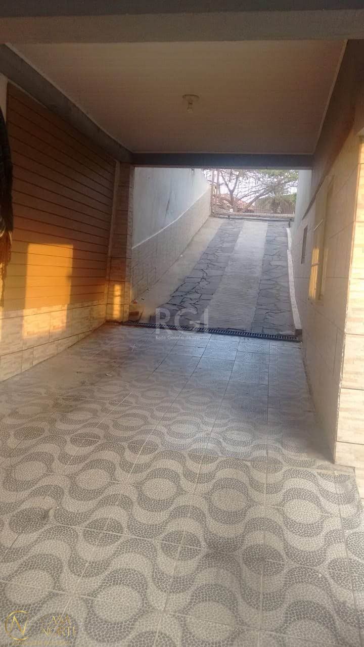 Sobrado à venda com 5 quartos, 300m², Rua Gregorio da Fonseca no bairro Nonoai em Porto Alegre