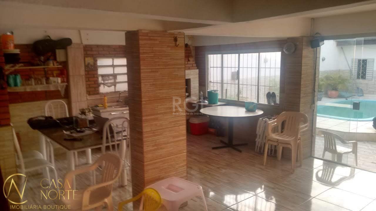 Sobrado à venda com 5 quartos, 300m², Rua Gregorio da Fonseca no bairro Nonoai em Porto Alegre