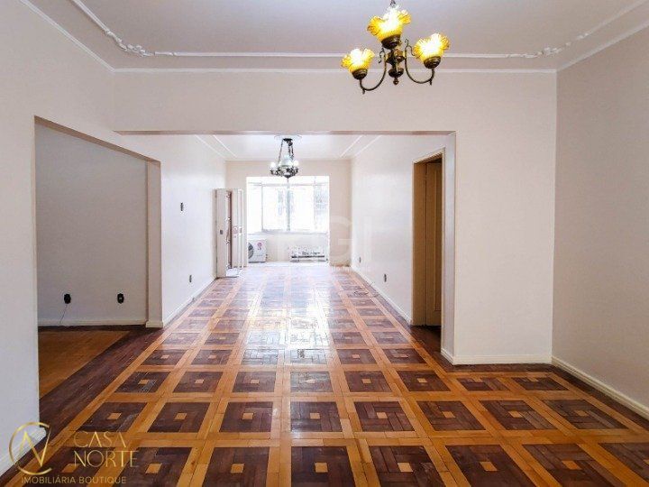 Apartamento à venda com 3 quartos, 142m², Rua Augusto Pestana no bairro Santana em Porto Alegre