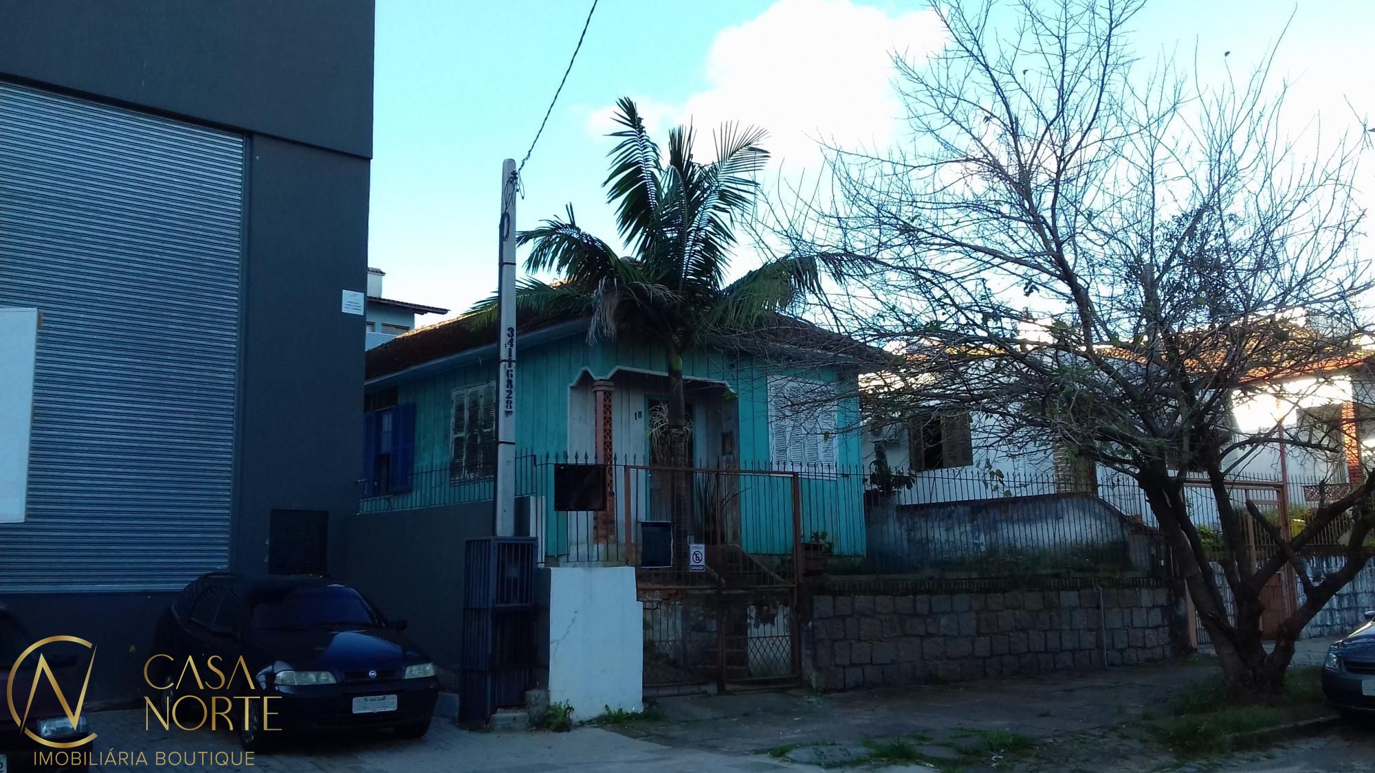 Casa à venda com 2 quartos, 91m², 1 vaga, Rua Oito de Julho no bairro Jardim  Botânico em Porto Alegre