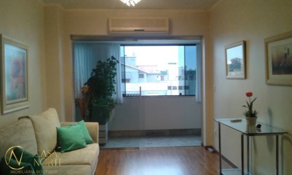 Cobertura à venda com 4 quartos, 276m², 1 suíte, 2 vagas, Rua Dona Adda Mascarenhas de Moraes no bairro Jardim Itu em Porto Alegre