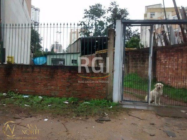 Terreno à venda , 296m², Rua Coronel Corte Real no bairro Petrópolis em Porto Alegre