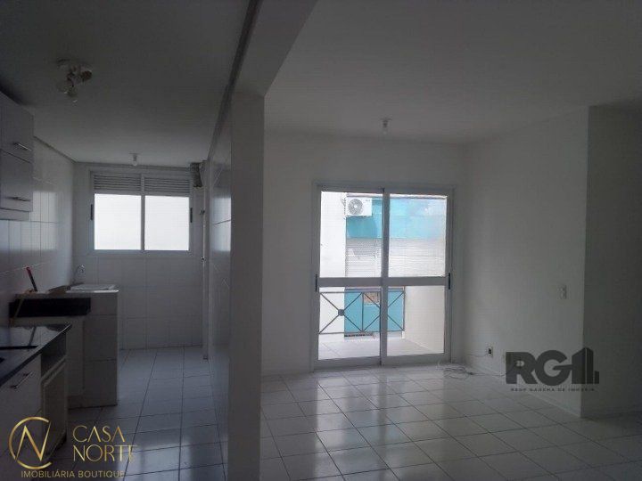 Apartamento à venda com 3 quartos, 79m², 1 suíte, 1 vaga, Rua Luiz de Camoes no bairro Santo Antônio em Porto Alegre