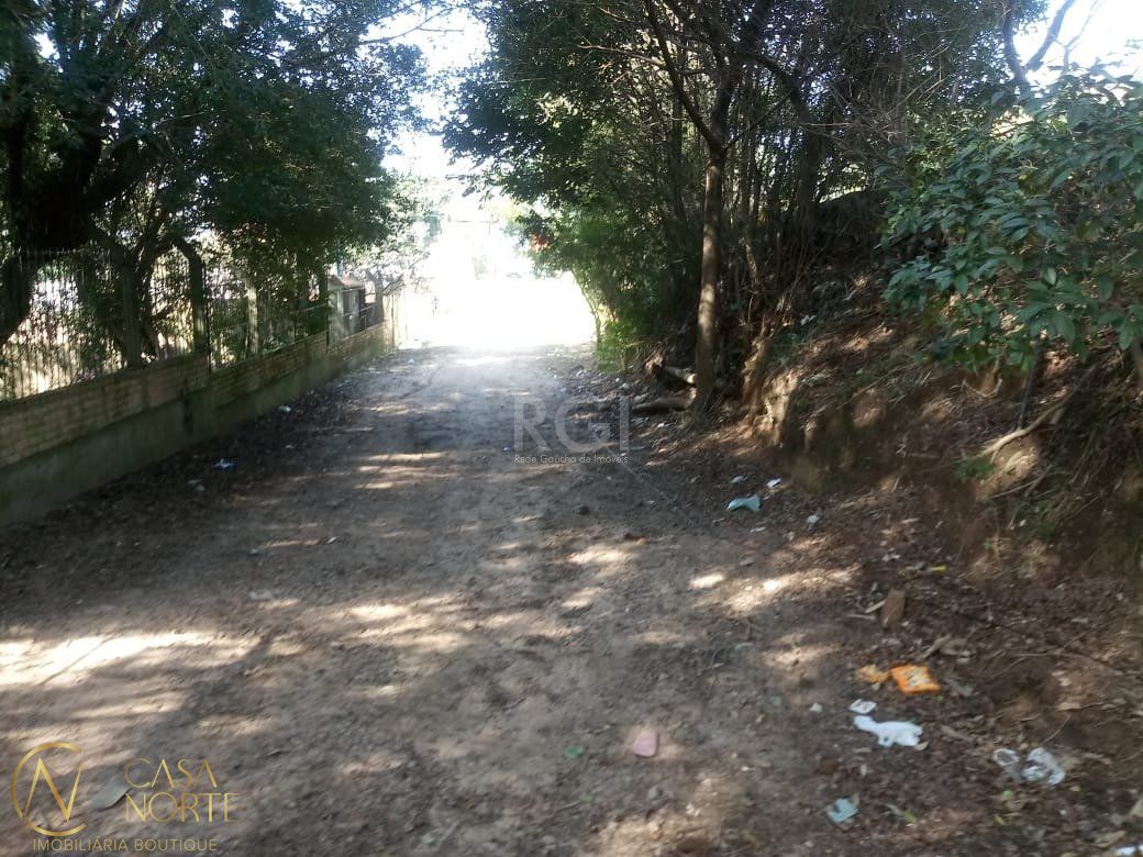 Terreno à venda  com 2240m², Avenida Eduardo Prado no bairro Cavalhada em Porto Alegre