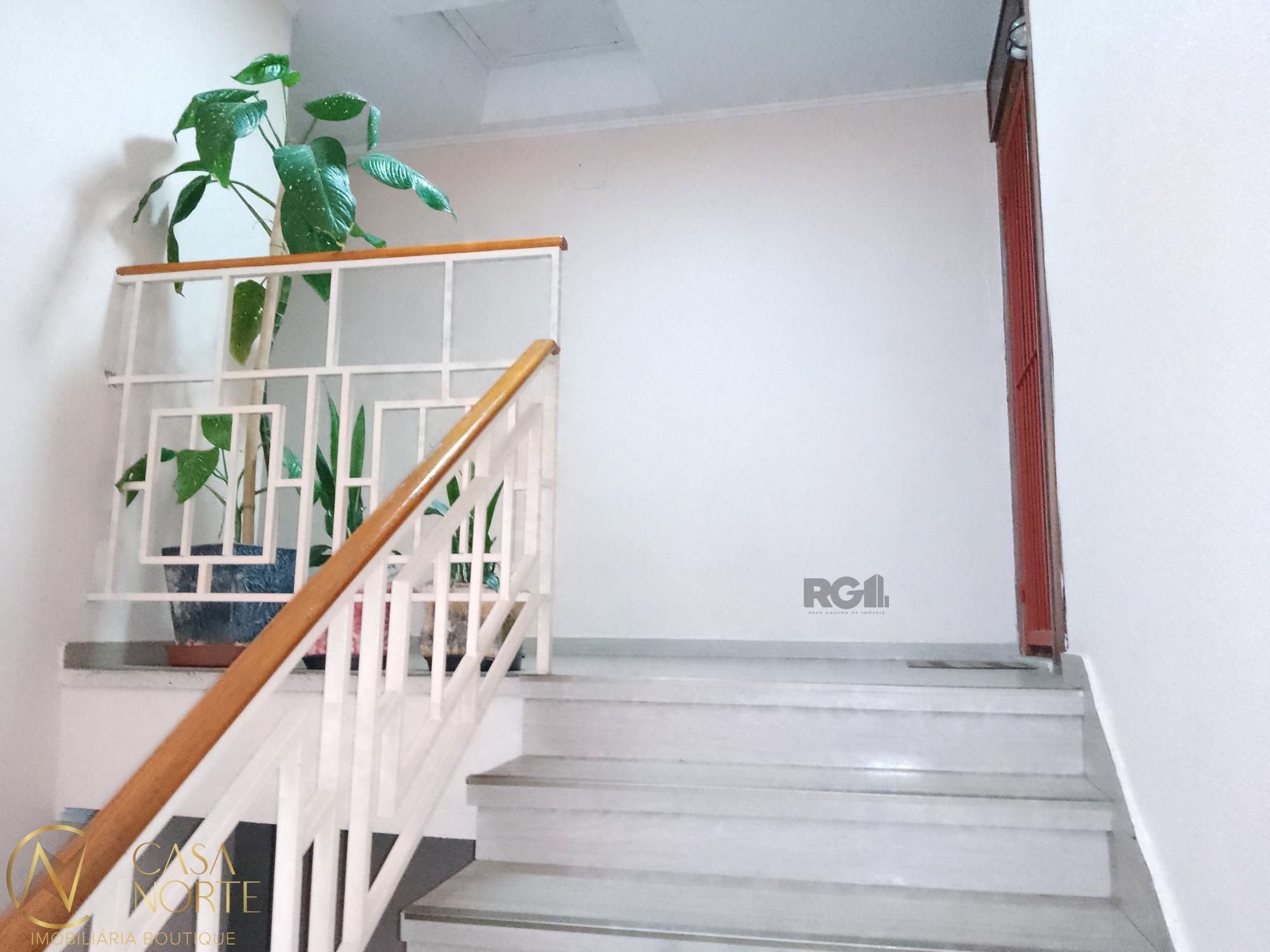 Apartamento à venda com 3 quartos, 93m², 1 suíte, 1 vaga, Rua Laurindo no bairro Santana em Porto Alegre