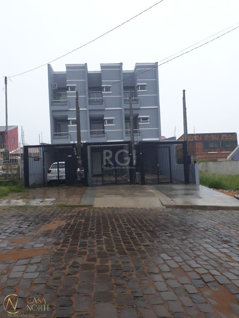 Casa à venda com 3 quartos, 132m², 3 suítes, 2 vagas, Rua Irma Teresilda Steffen no bairro Protásio Alves em Porto Alegre
