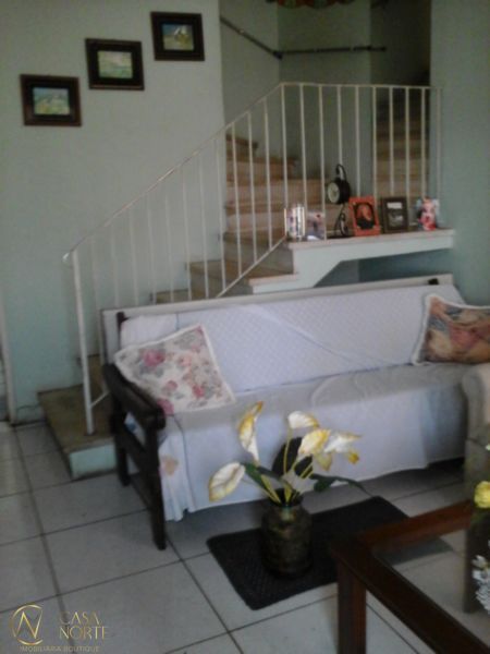 Casa à venda com 3 quartos, 250m², 4 vagas, Monsenhor Veras no bairro Santana em Porto Alegre