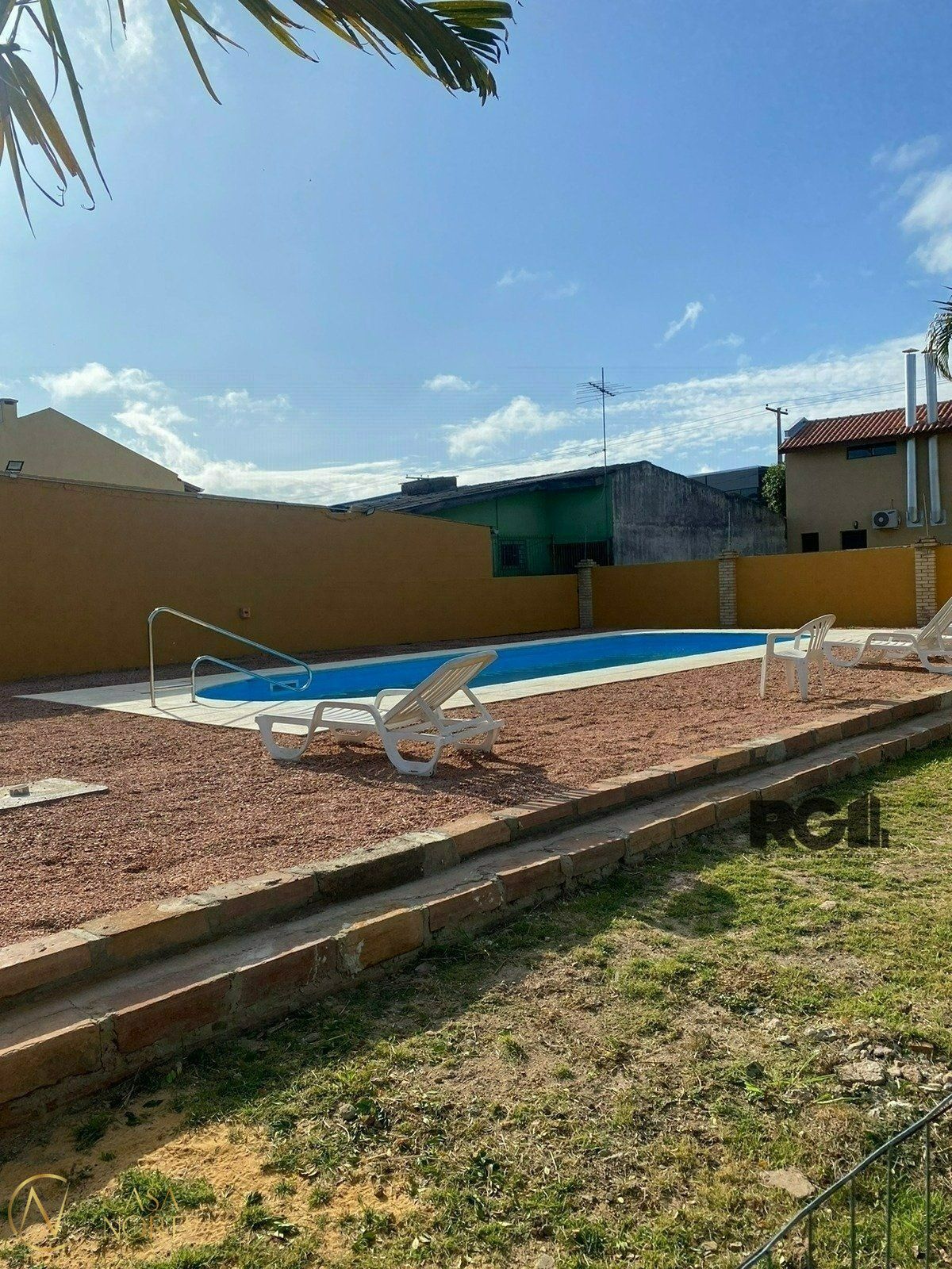 Casa de Condomínio à venda com 2 quartos, 84m², 1 suíte, 1 vaga, Avenida Edgar Pires de Castro no bairro Hípica em Porto Alegre