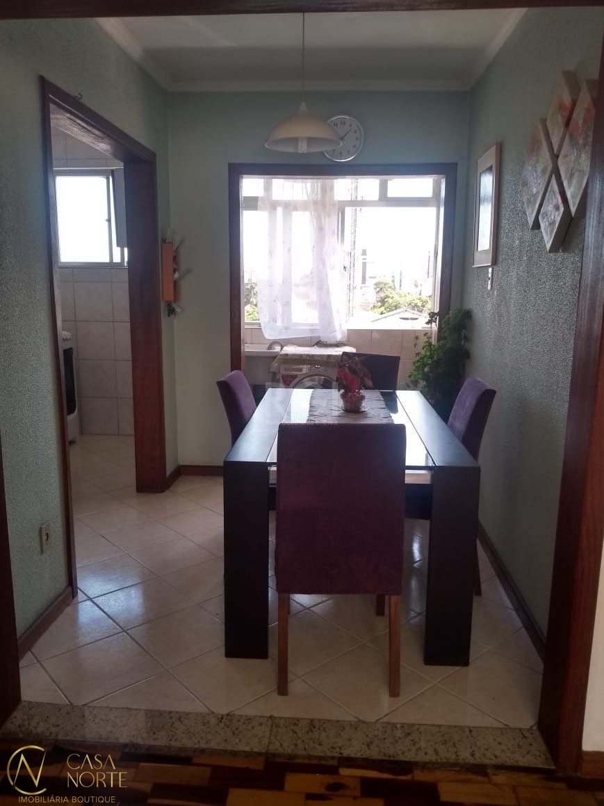 Apartamento à venda com 4 quartos, 88m², 1 vaga, Avenida Silveiro no bairro Menino Deus em Porto Alegre