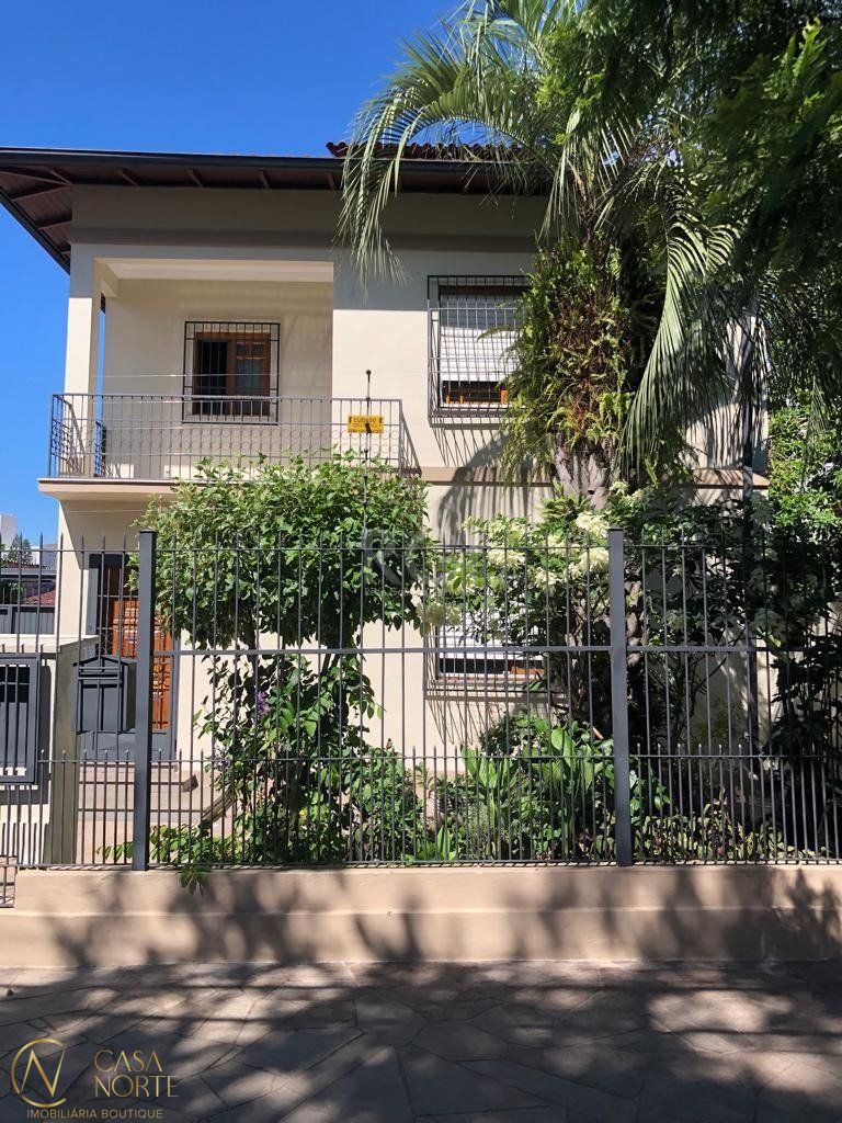Casa à venda com 4 quartos, 225m², 2 suítes, 1 vaga, Rua Santa Flora no bairro Nonoai em Porto Alegre