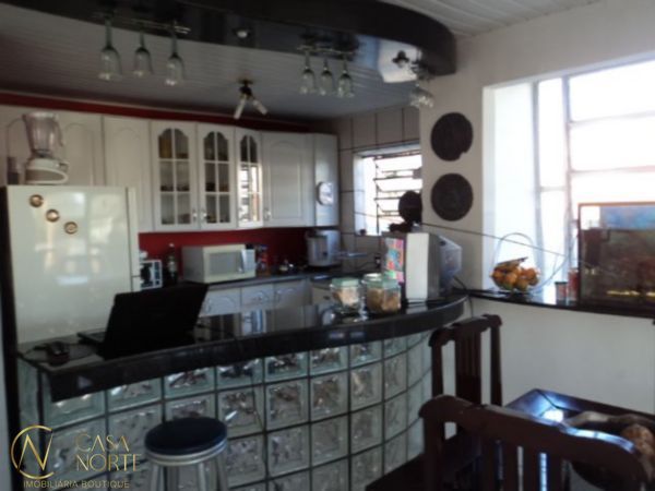 Casa à venda com 3 quartos, 450m², 1 vaga, Rua Visconde do Rio Branco no bairro Floresta em Porto Alegre