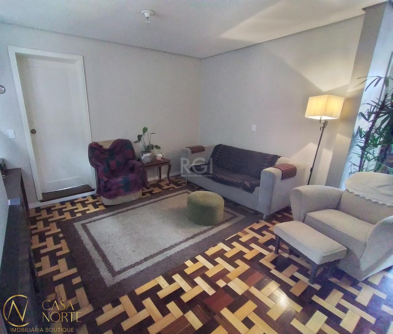 Casa à venda com 3 quartos, 115m², 1 vaga, Rua Mariz e Barros no bairro Petrópolis em Porto Alegre