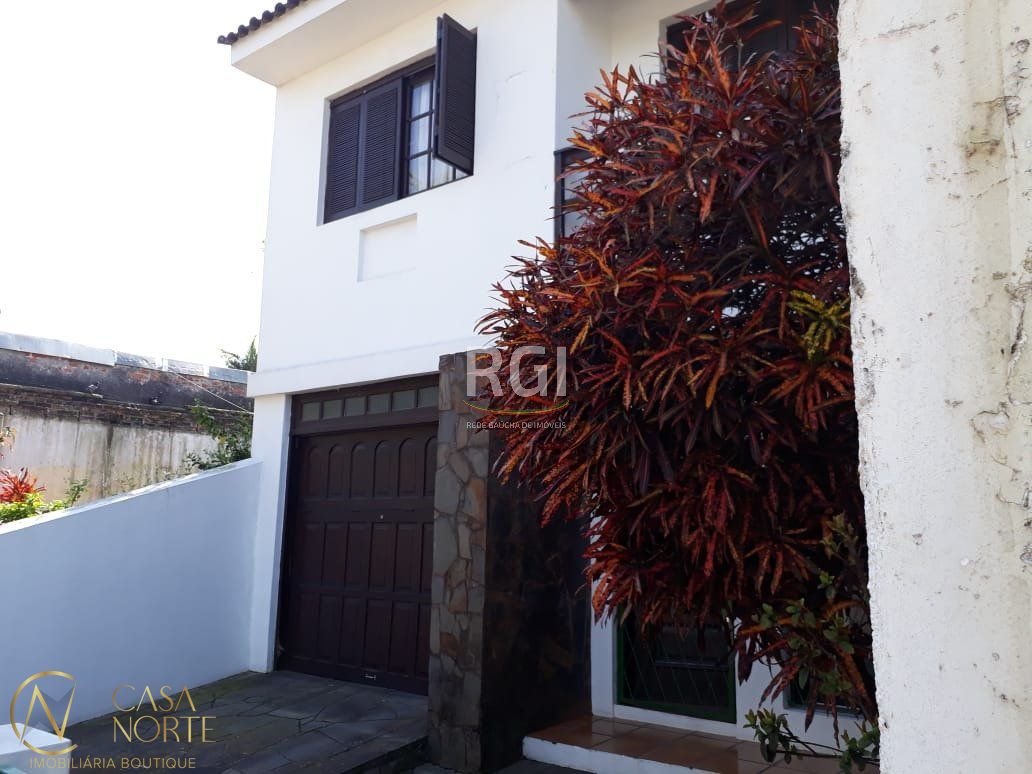 Casa à venda com 3 quartos, 200m², 1 suíte, 1 vaga, Rua Livramento no bairro Santana em Porto Alegre