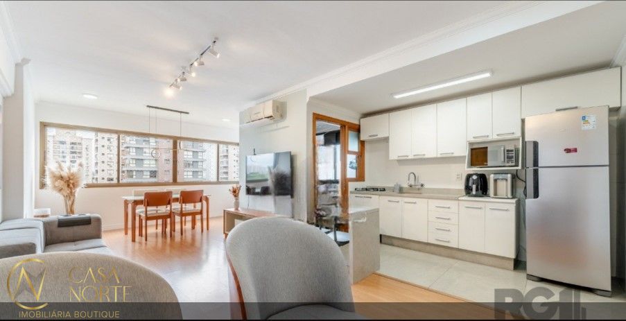Apartamento à venda com 2 quartos, 72m², 1 suíte, 2 vagas, Rua José Scutari no bairro Passo da Areia em Porto Alegre