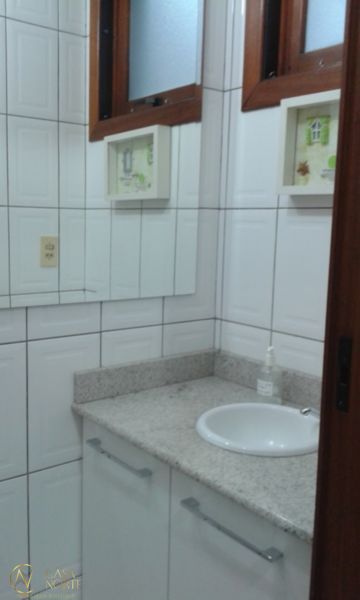 Cobertura à venda com 4 quartos, 276m², 1 suíte, 2 vagas, Rua Dona Adda Mascarenhas de Moraes no bairro Jardim Itu em Porto Alegre