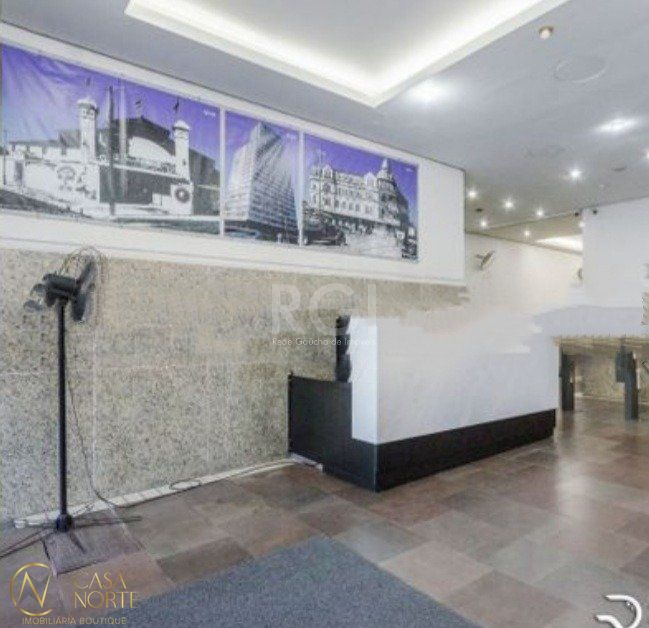 Sala Comercial à venda , 23m², Praça Osvaldo Cruz no bairro Centro Histórico em Porto Alegre
