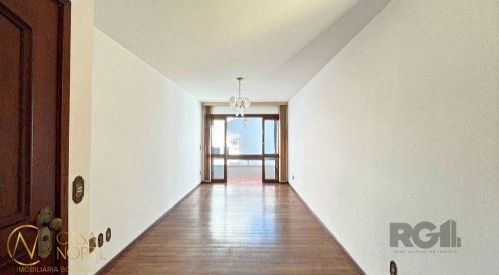 Apartamento à venda com 2 quartos, 70m², 1 vaga, Rua Domingos Crescêncio no bairro Santana em Porto Alegre
