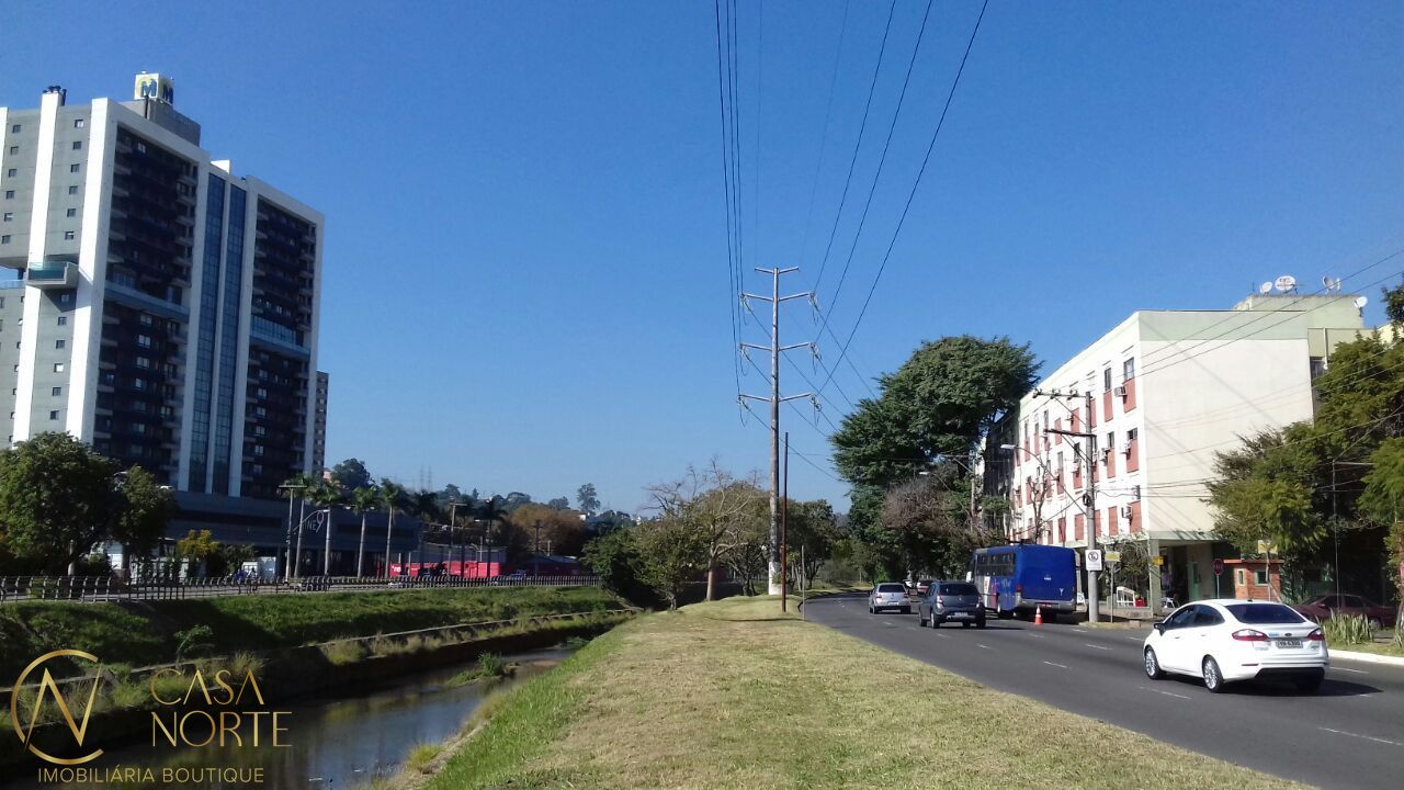 Apartamento à venda com 2 quartos, 56m², Avenida Ipiranga no bairro Partenon em Porto Alegre