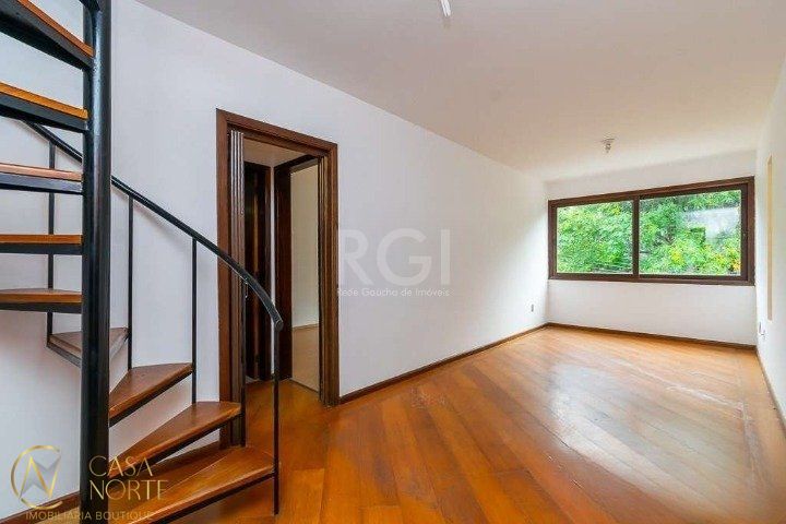 Cobertura à venda com 2 quartos, 106m², 2 vagas, Rua Joaquim Cruz no bairro Santo Antônio em Porto Alegre