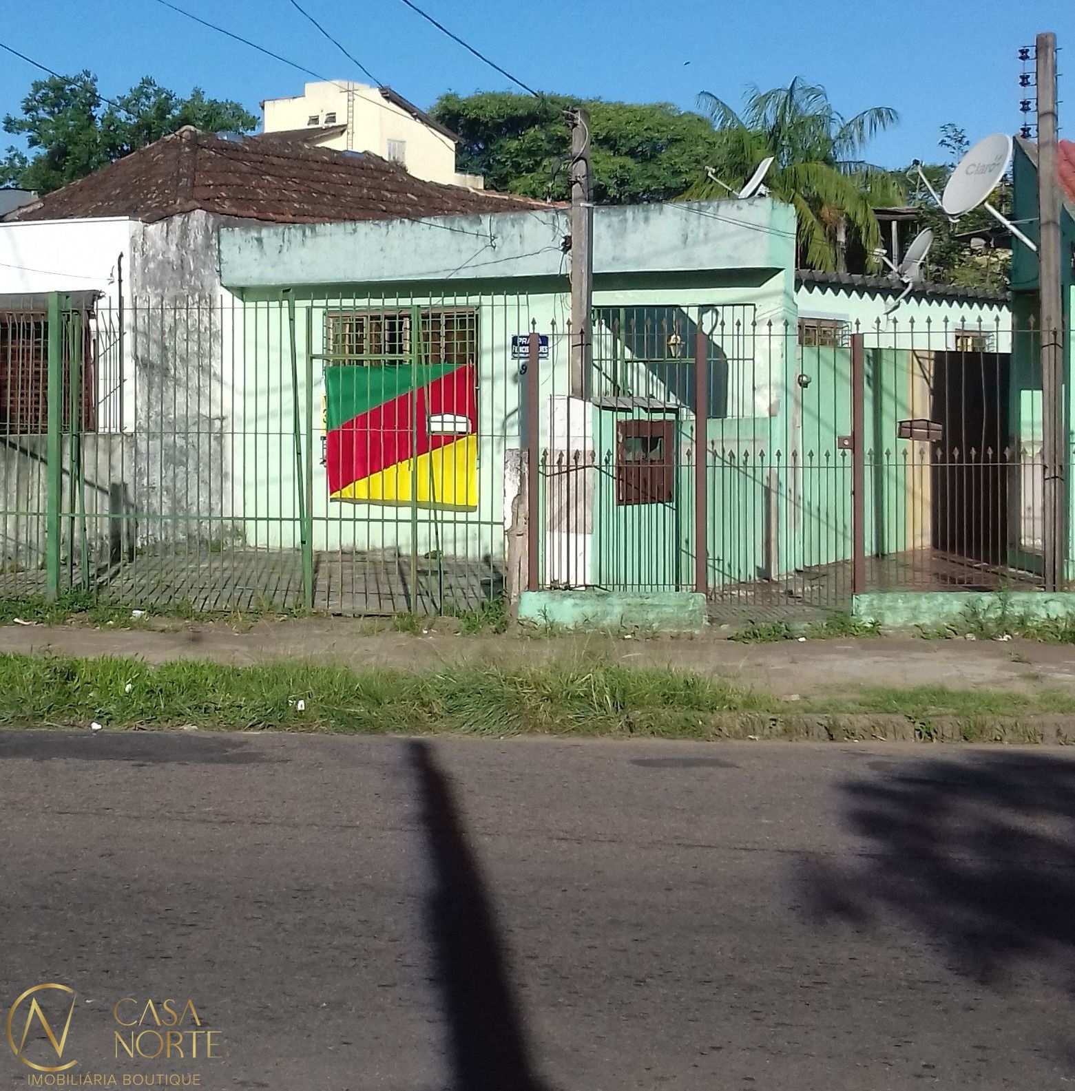 Terreno à venda  com 259m², Praça Francisco Alves no bairro Vila João Pessoa em Porto Alegre