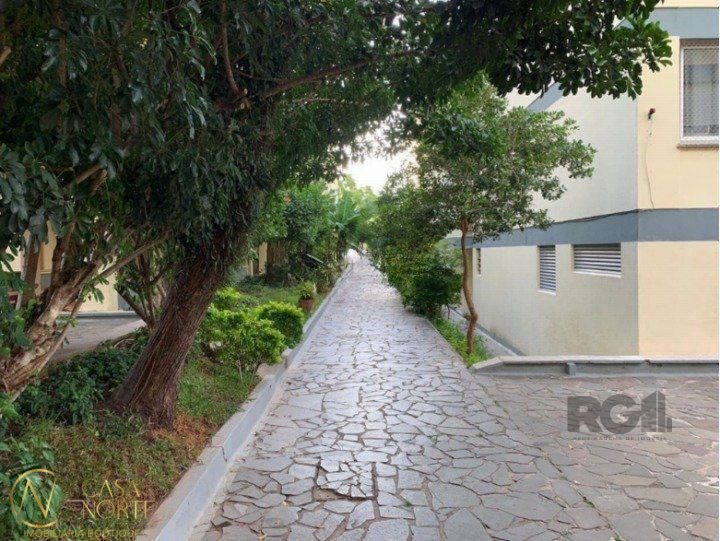 Apartamento à venda com 3 quartos, 69m², 1 vaga, Rua Luiz de Camoes no bairro Santo Antônio em Porto Alegre