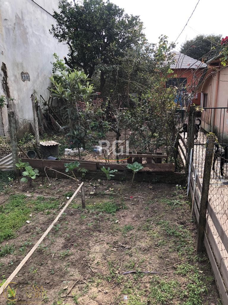 Terreno à venda  com 319m², Rua Xavier da Cunha no bairro Nonoai em Porto Alegre