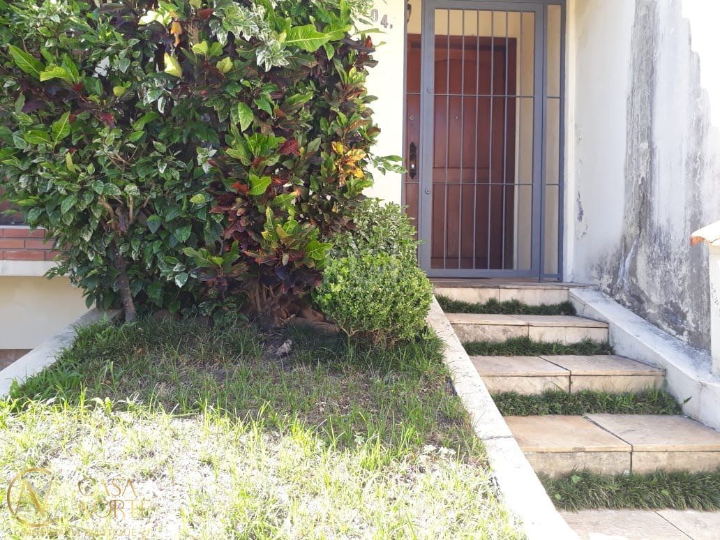 Casa à venda com 3 quartos, 184m², 1 suíte, 1 vaga, Rua Teixeira de Freitas no bairro Santo Antônio em Porto Alegre