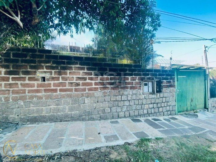 Casa à venda com 4 quartos, 124m², 5 vagas, Rua Padre João Batista Reus no bairro Camaquã em Porto Alegre