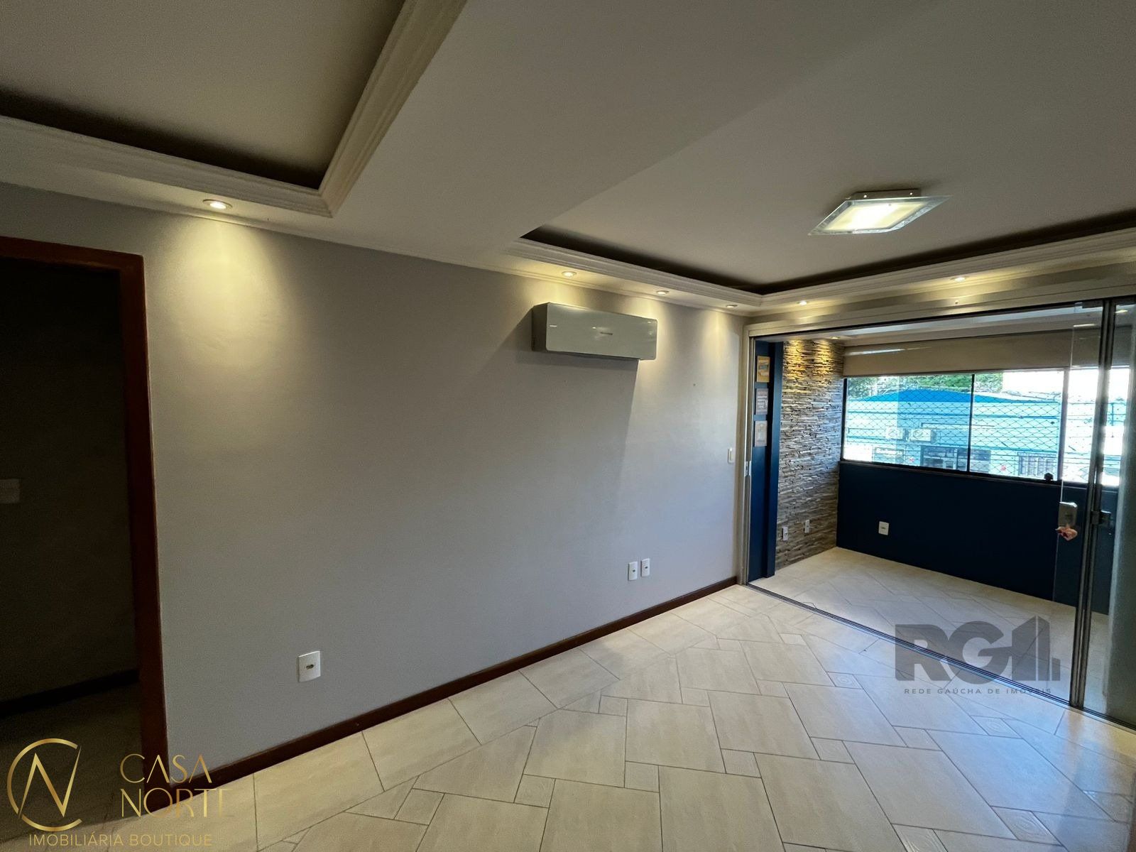 Apartamento à venda com 2 quartos, 69m², 1 suíte, 1 vaga, Rua Livramento no bairro Santana em Porto Alegre