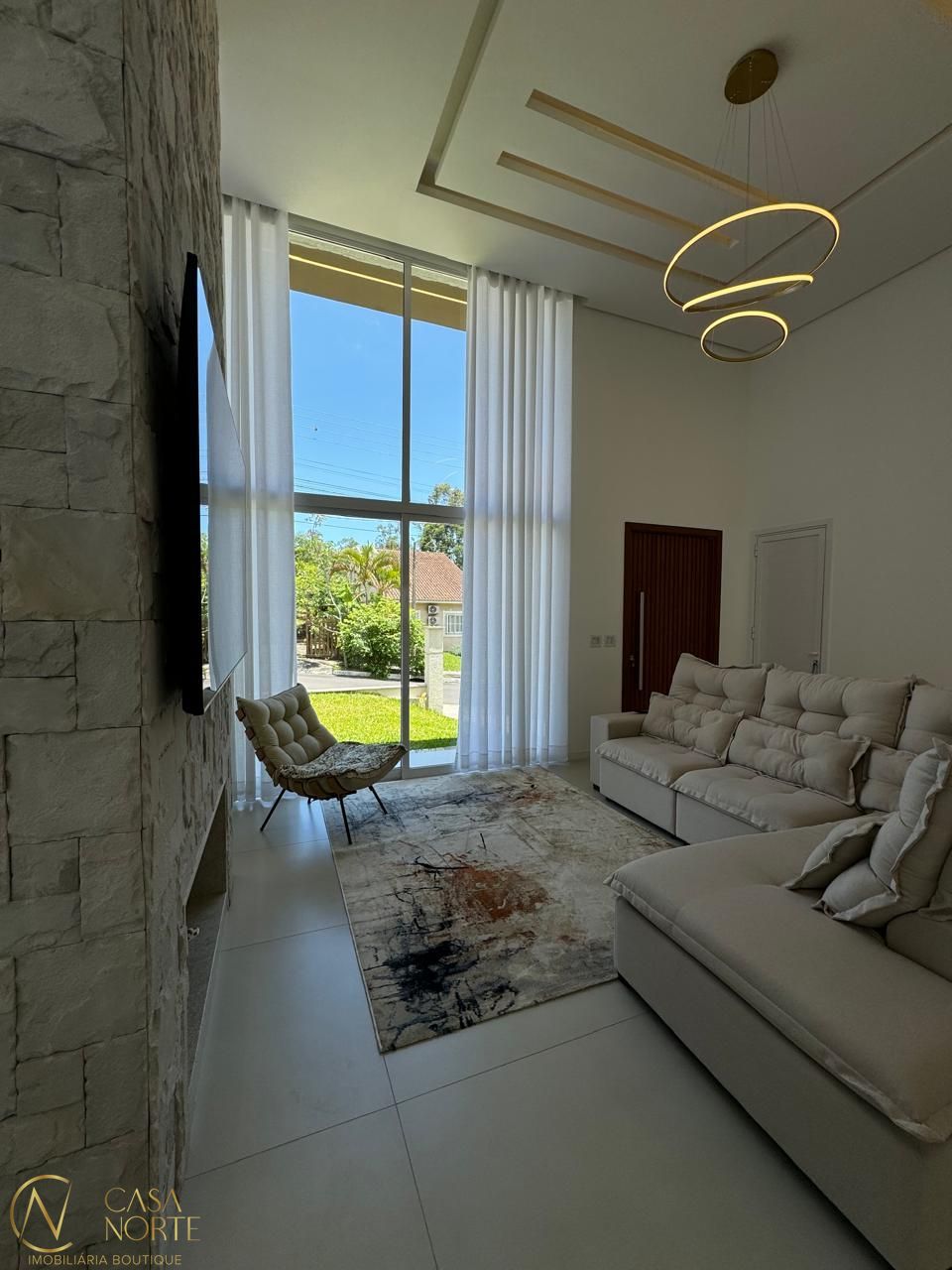 Casa de Condomínio à venda com 3 quartos, 186m², 3 suítes, 2 vagas, Rua Pedro Arnimo Rech no bairro Lomba do Pinheiro em Porto Alegre