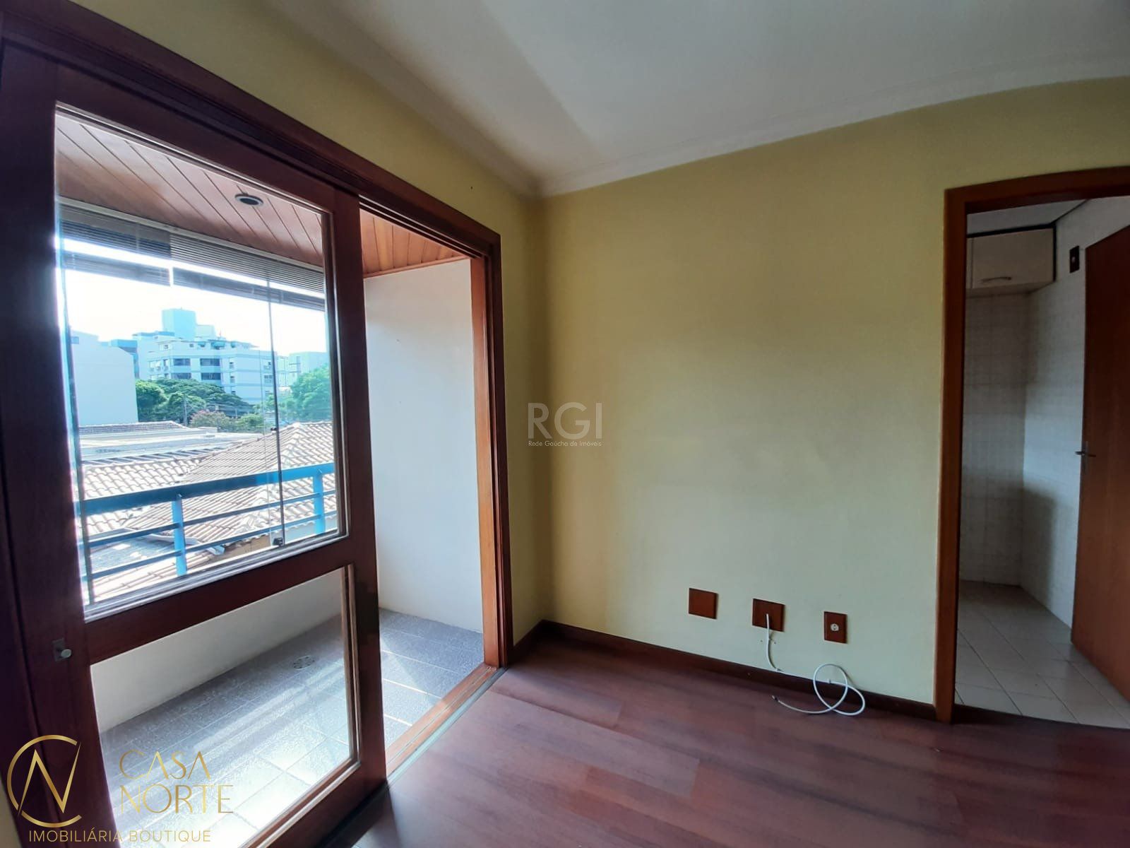 Apartamento à venda com 2 quartos, 59m², 1 vaga, Rua Monsenhor Veras no bairro Santana em Porto Alegre