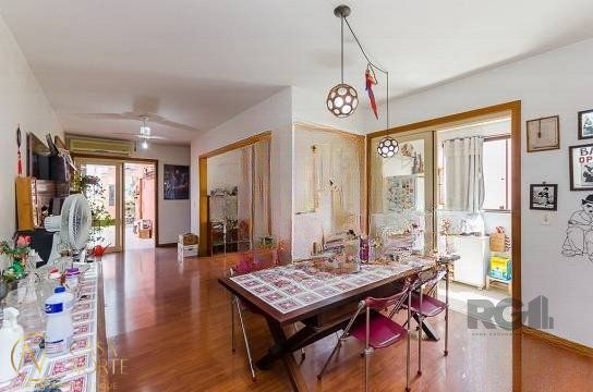 Cobertura à venda com 3 quartos, 165m², 2 suítes, 2 vagas, Rua Domingos Crescencio no bairro Santana em Porto Alegre