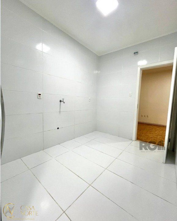 Apartamento à venda com 2 quartos, 70m², 1 vaga, Rua Santana no bairro Farroupilha em Porto Alegre