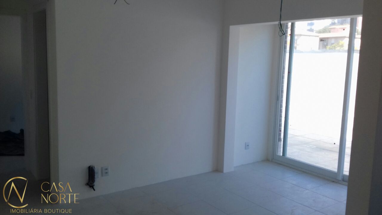 Apartamento à venda com 1 quarto, 31m², 1 vaga, Rua Fagundes Varela no bairro Santo Antônio em Porto Alegre