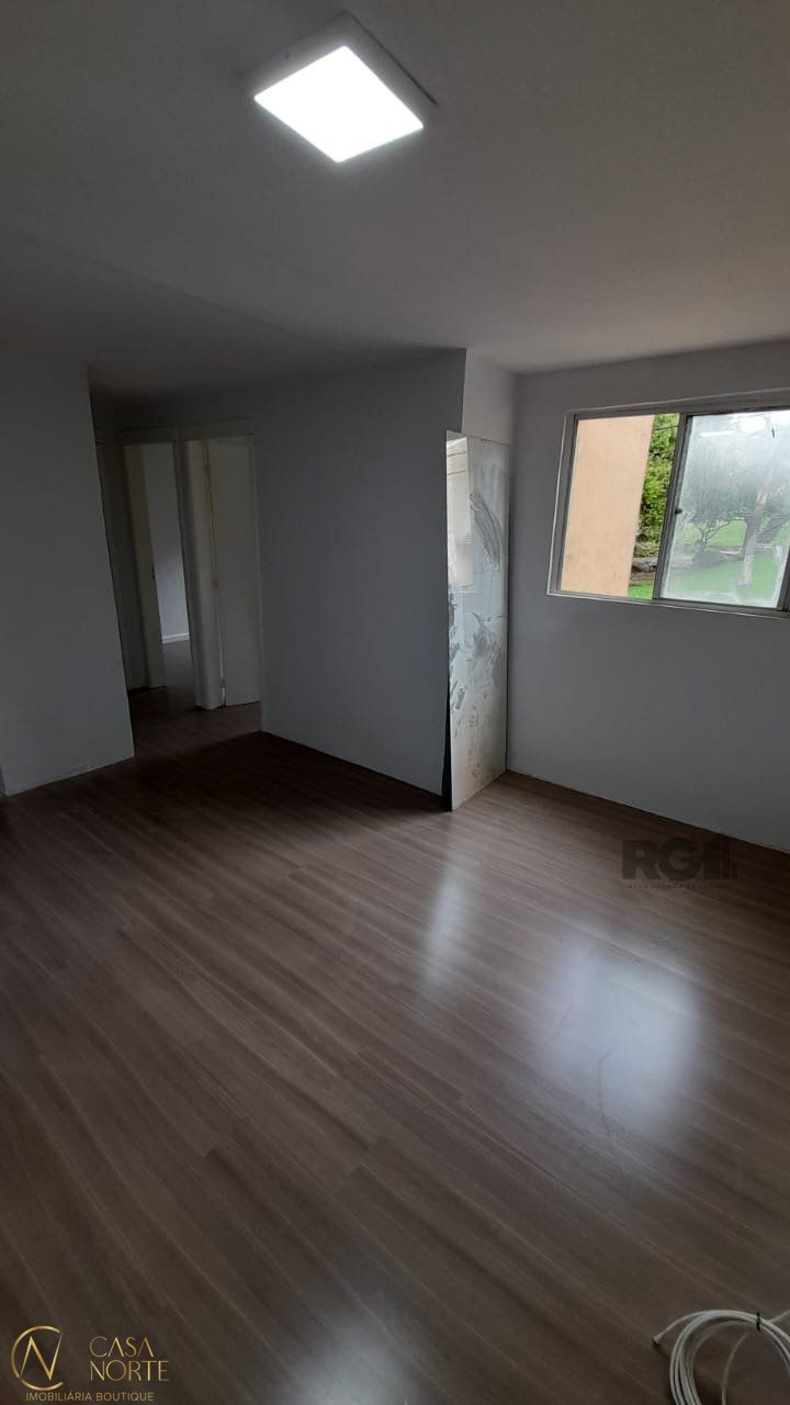 Apartamento à venda com 2 quartos, 39m², Estrada João de Oliveira Remião no bairro Lomba do Pinheiro em Porto Alegre