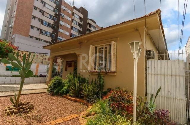 Casa à venda com 3 quartos, 160m², 3 vagas, Rua dos Burgueses no bairro Partenon em Porto Alegre