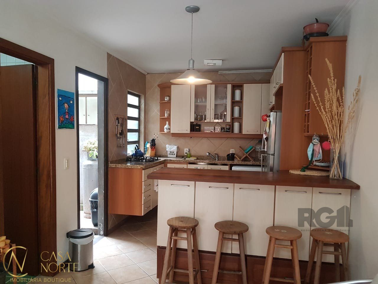 Casa de Condomínio à venda com 3 quartos, 95m², 1 vaga, Rua Humberto de Campos no bairro Partenon em Porto Alegre