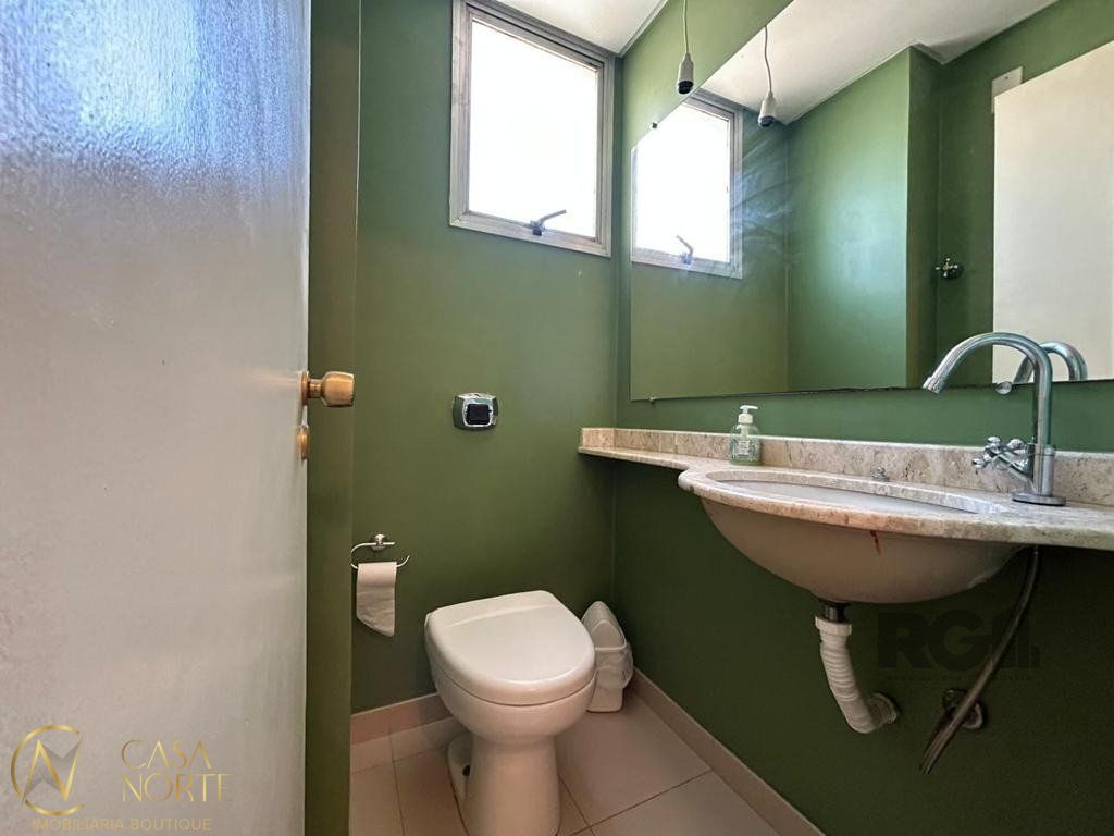Apartamento à venda com 2 quartos, 72m², 1 vaga, Rua Anita Garibaldi no bairro Mont Serrat em Porto Alegre
