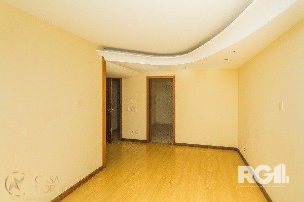 Apartamento à venda com 3 quartos, 104m², 1 suíte, 1 vaga, Avenida Iguassu no bairro Petrópolis em Porto Alegre