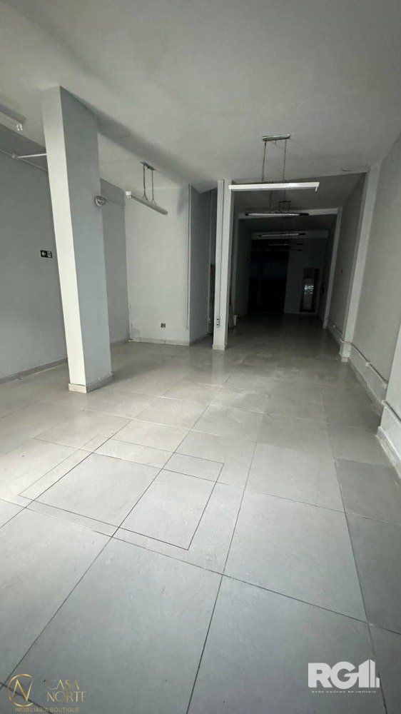 Loja à venda , 135m², Avenida João Pessoa no bairro Centro Histórico em Porto Alegre