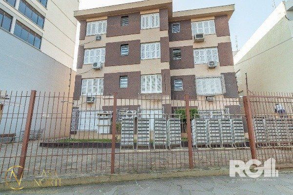 Apartamento à venda com 1 quarto, 48m², Avenida Padre Cacique no bairro Praia de Belas em Porto Alegre