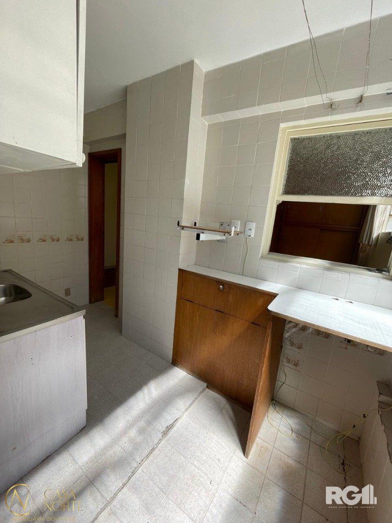 Apartamento à venda com 3 quartos, 100m², 1 vaga, Rua Jerônimo Coelho no bairro Centro Histórico em Porto Alegre